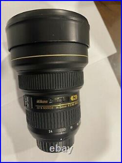 Nikon AF-S Nikkor 14-24mm f / 2.8G ED Camera Lens MINT